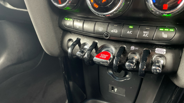 MINI Cooper 1.5 C Exclusive 5dr Auto Petrol Hatchback